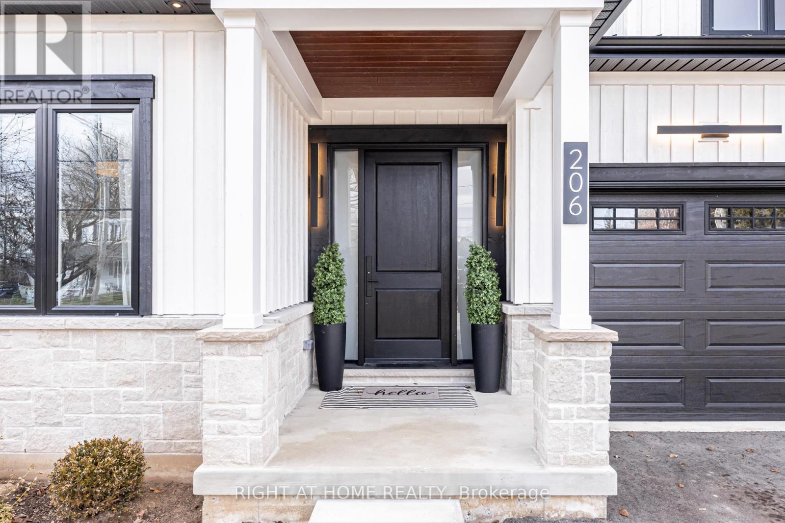 206 ELMWOOD CRESCENT