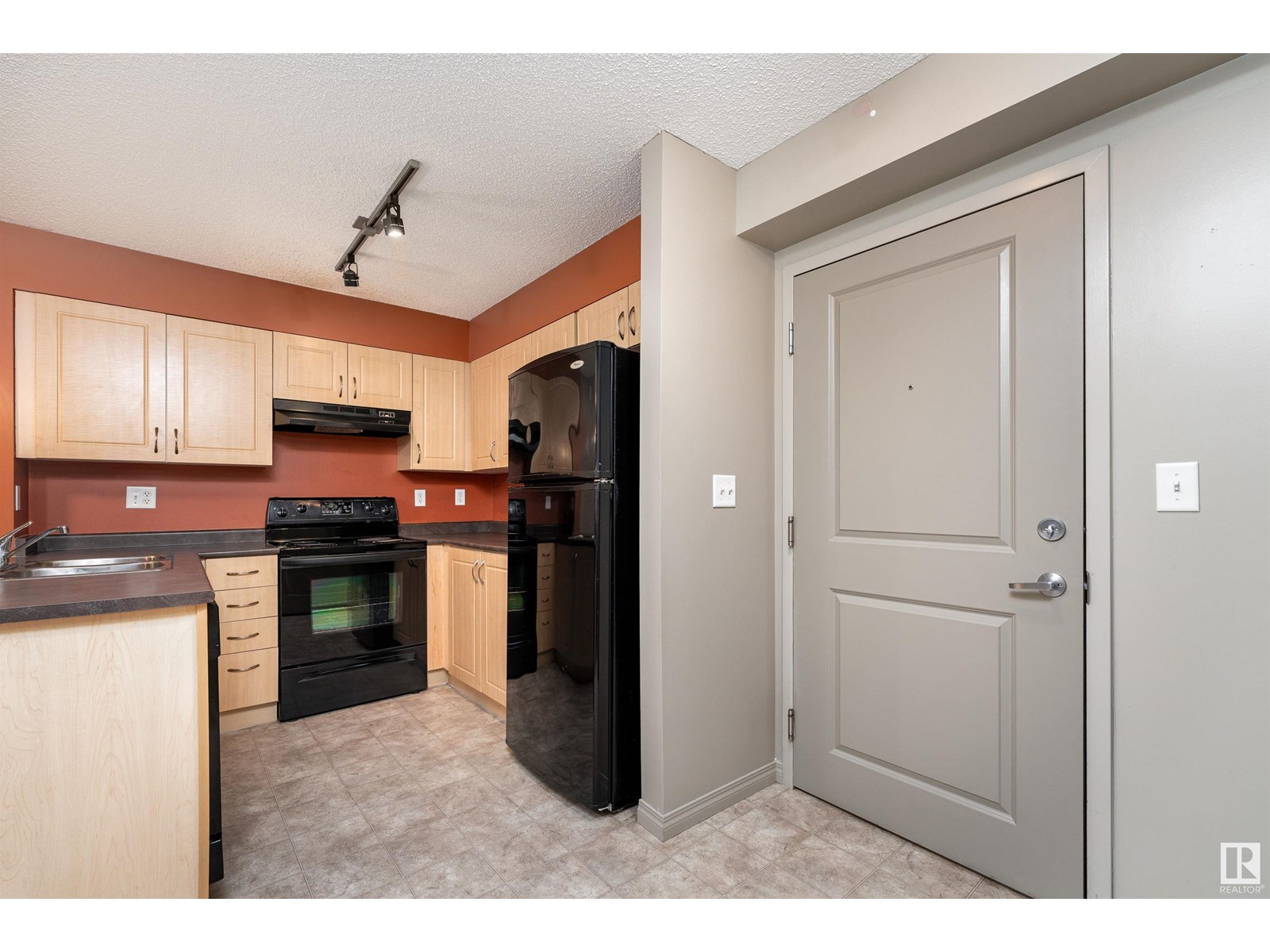 #103 11449 ELLERSLIE RD SW