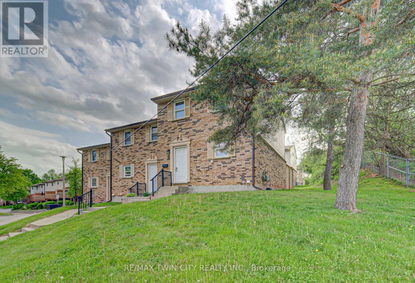 26 - 175 CEDAR STREET