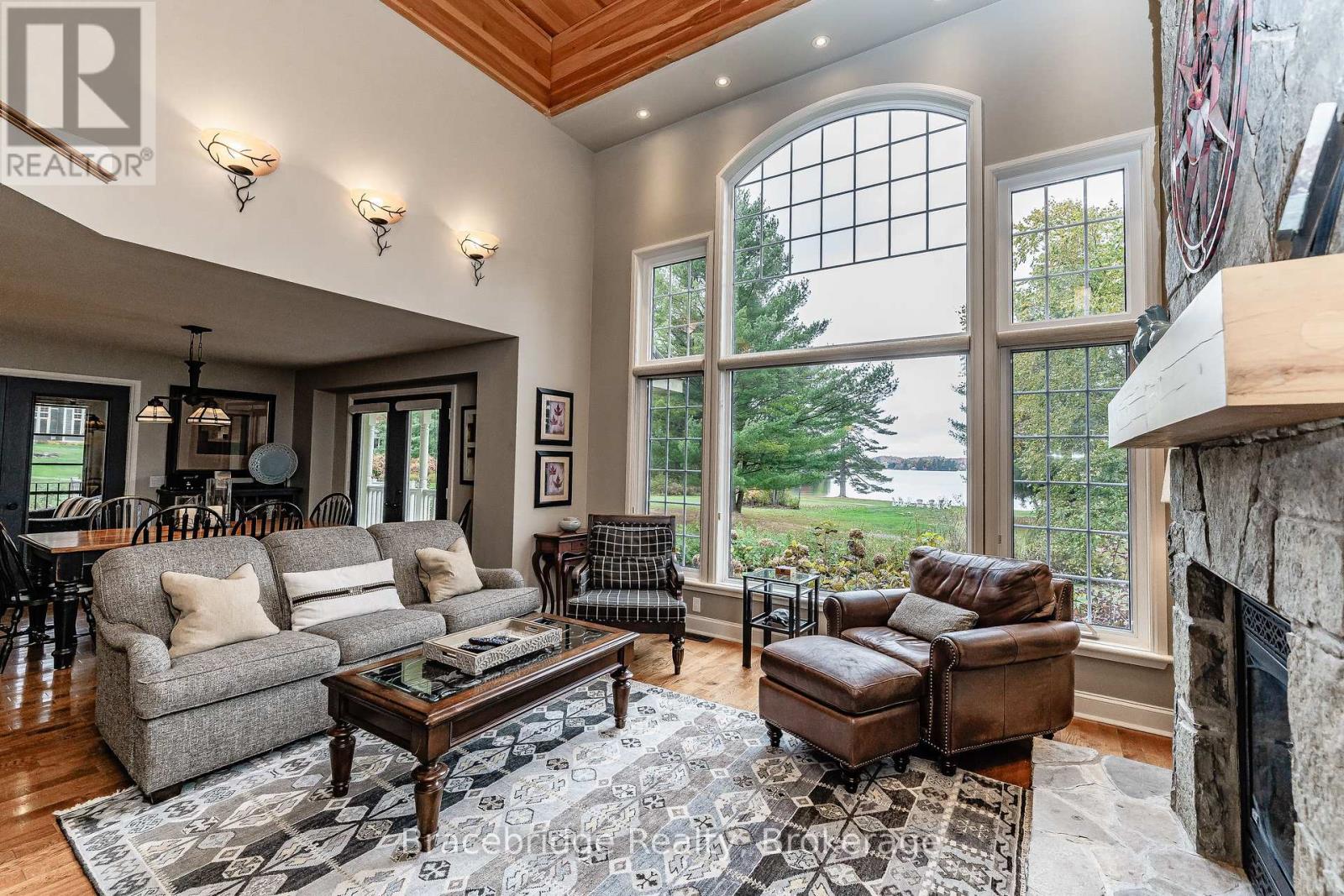 CARLING 5 W3 - 3876 MUSKOKA ROAD 118 ROAD W