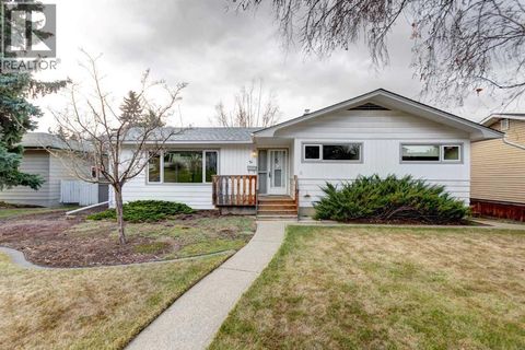 31 Gateway Drive SW Calgary AB T3E4J8