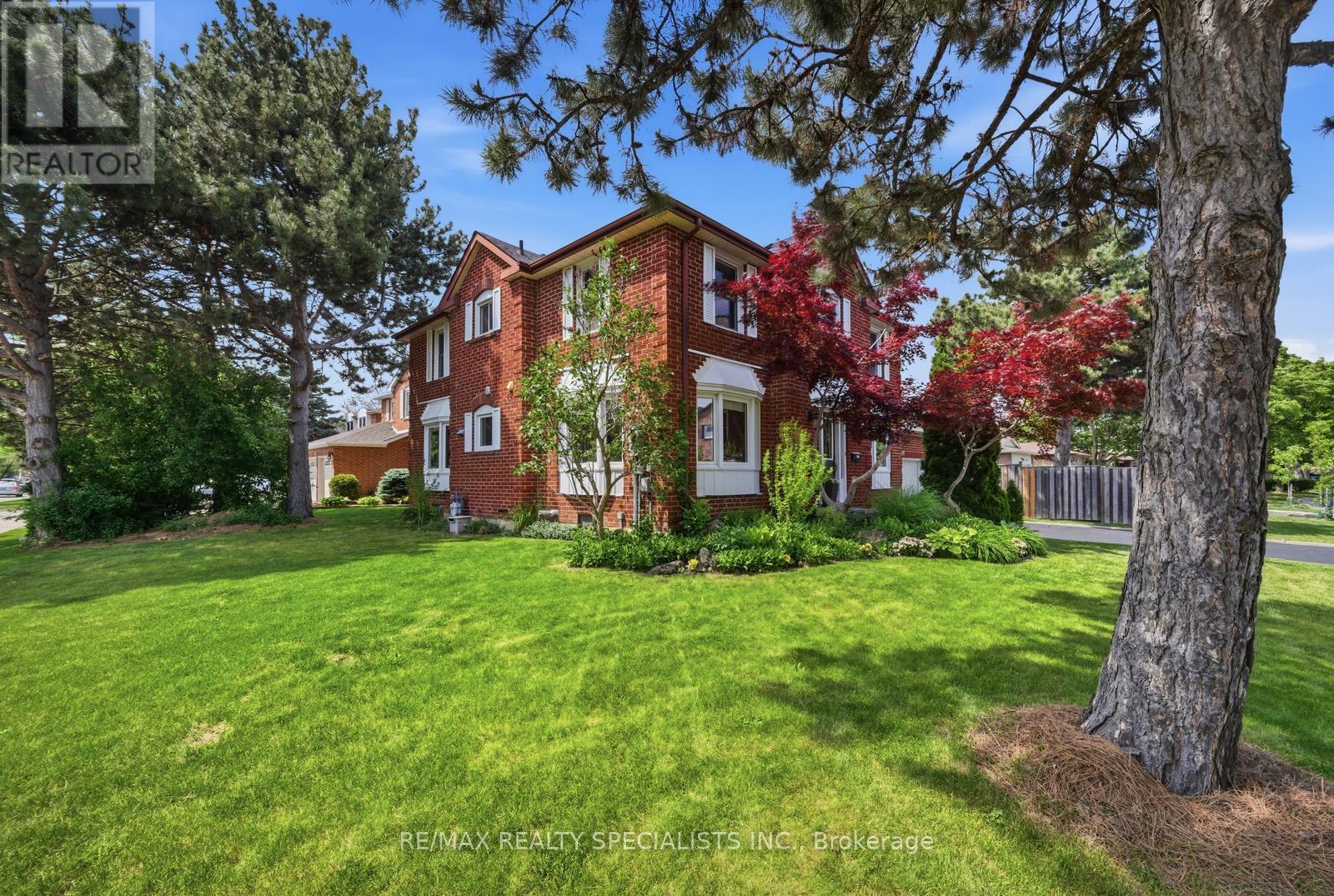 3051 PLUM TREE COURT