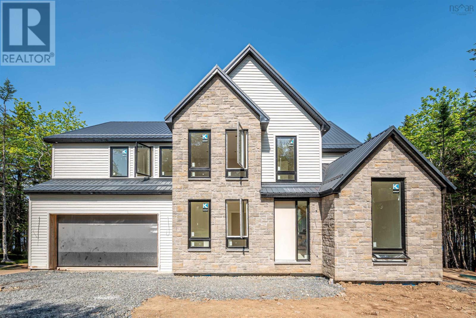 103 Canoe Crescent