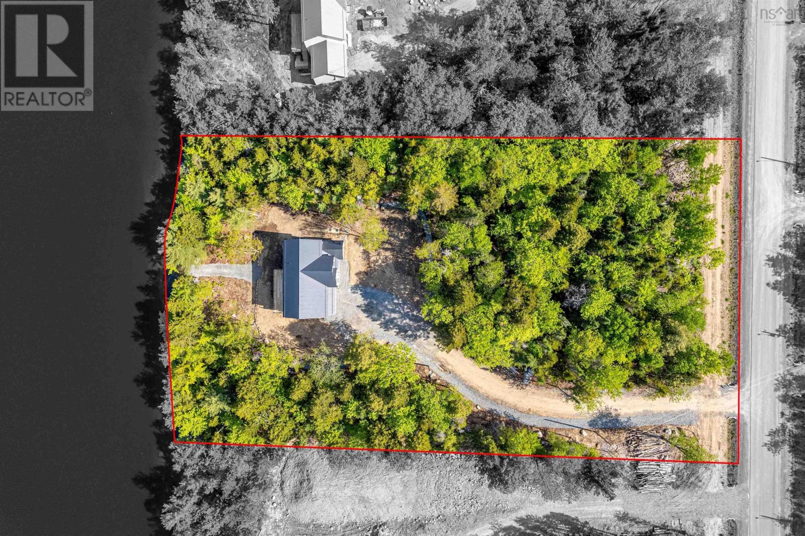 103 Canoe Crescent