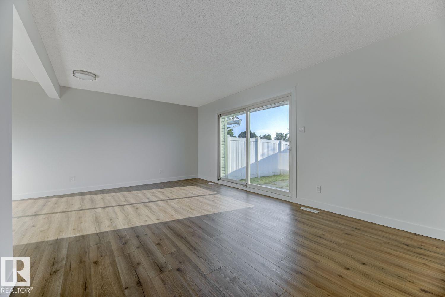 11514 139 AV NW