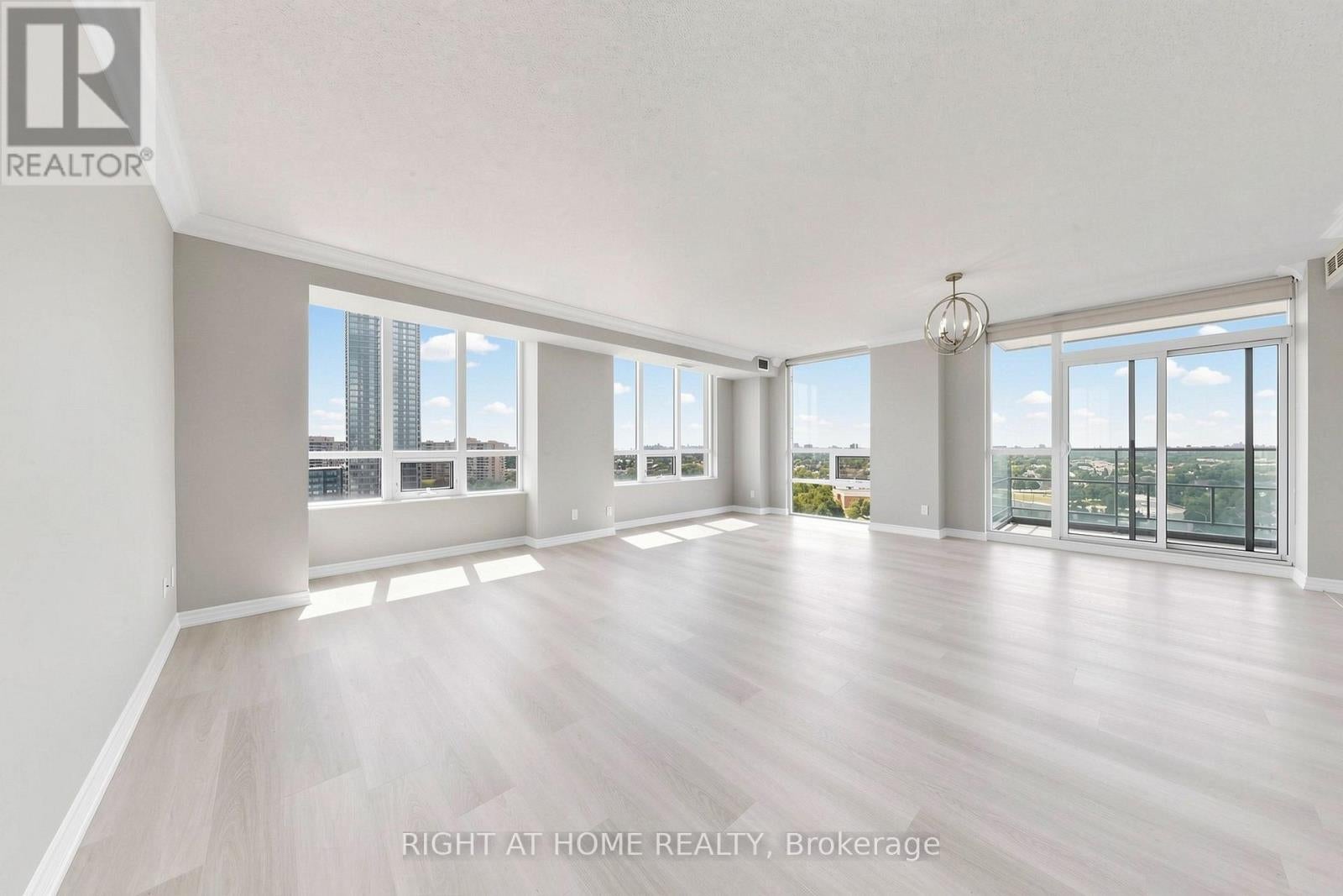 1505 - 88 PROMENADE CIRCLE