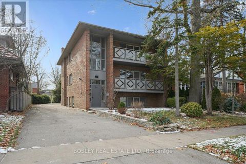 24 OAKWOOD AVENUE Mississauga (Port Credit) ON L5G3L7