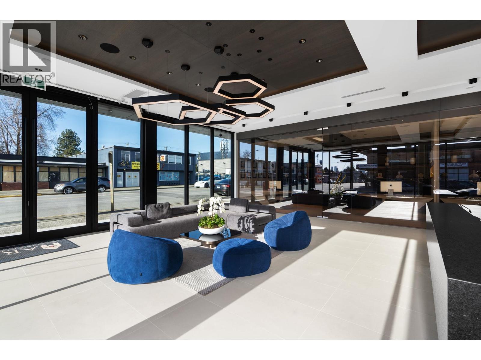 1406 PEMBERTON AVENUE