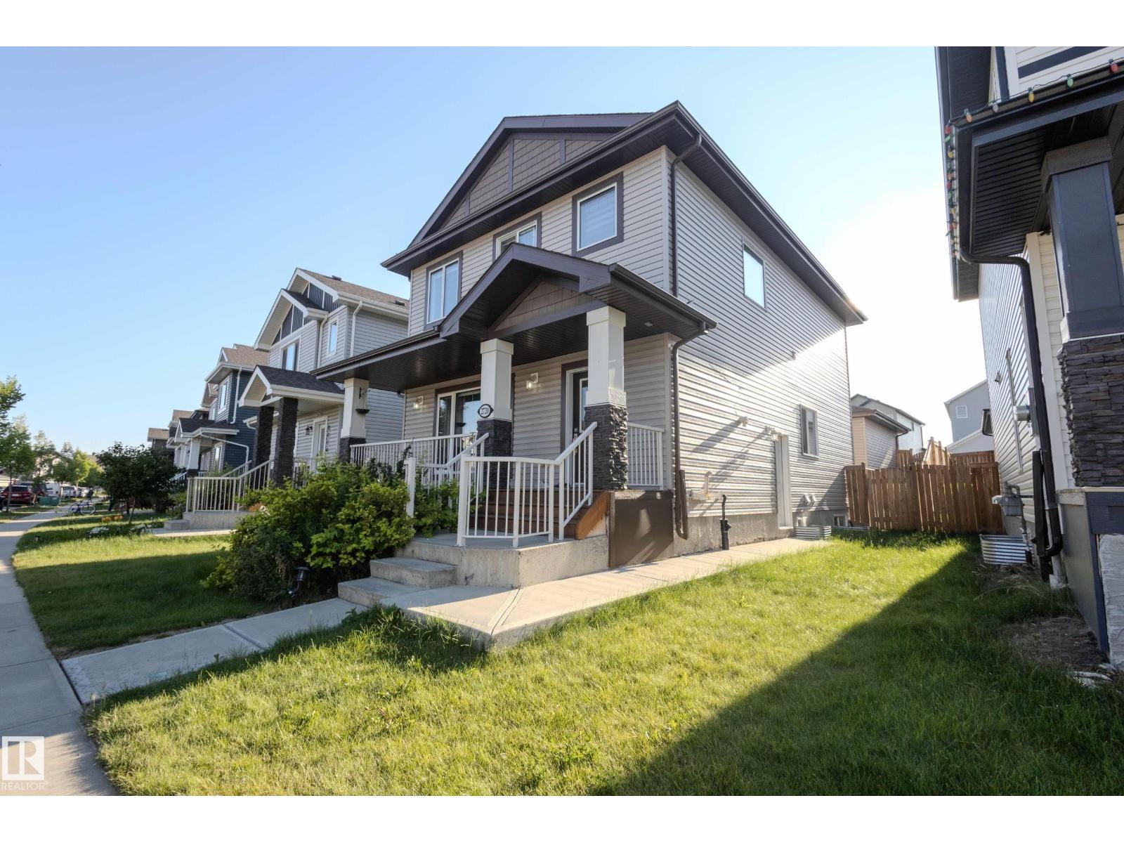 2720 11 ST NW