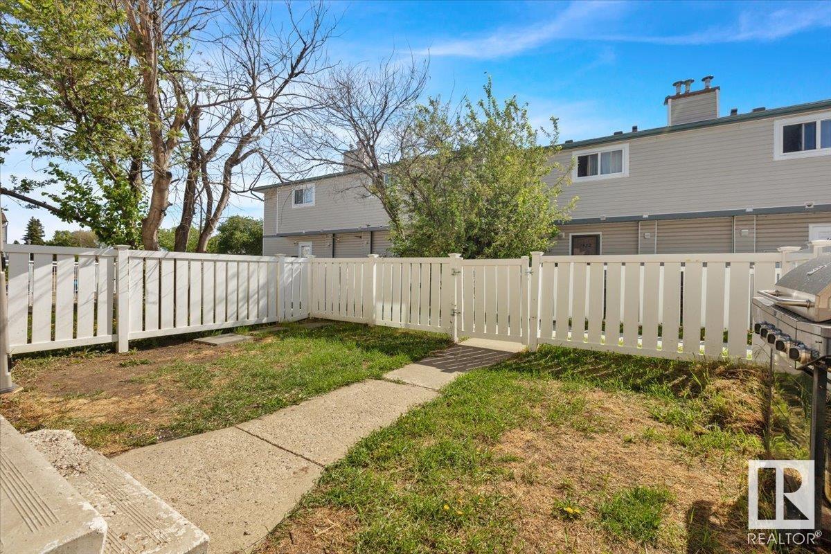 1446 LAKEWOOD RD W NW