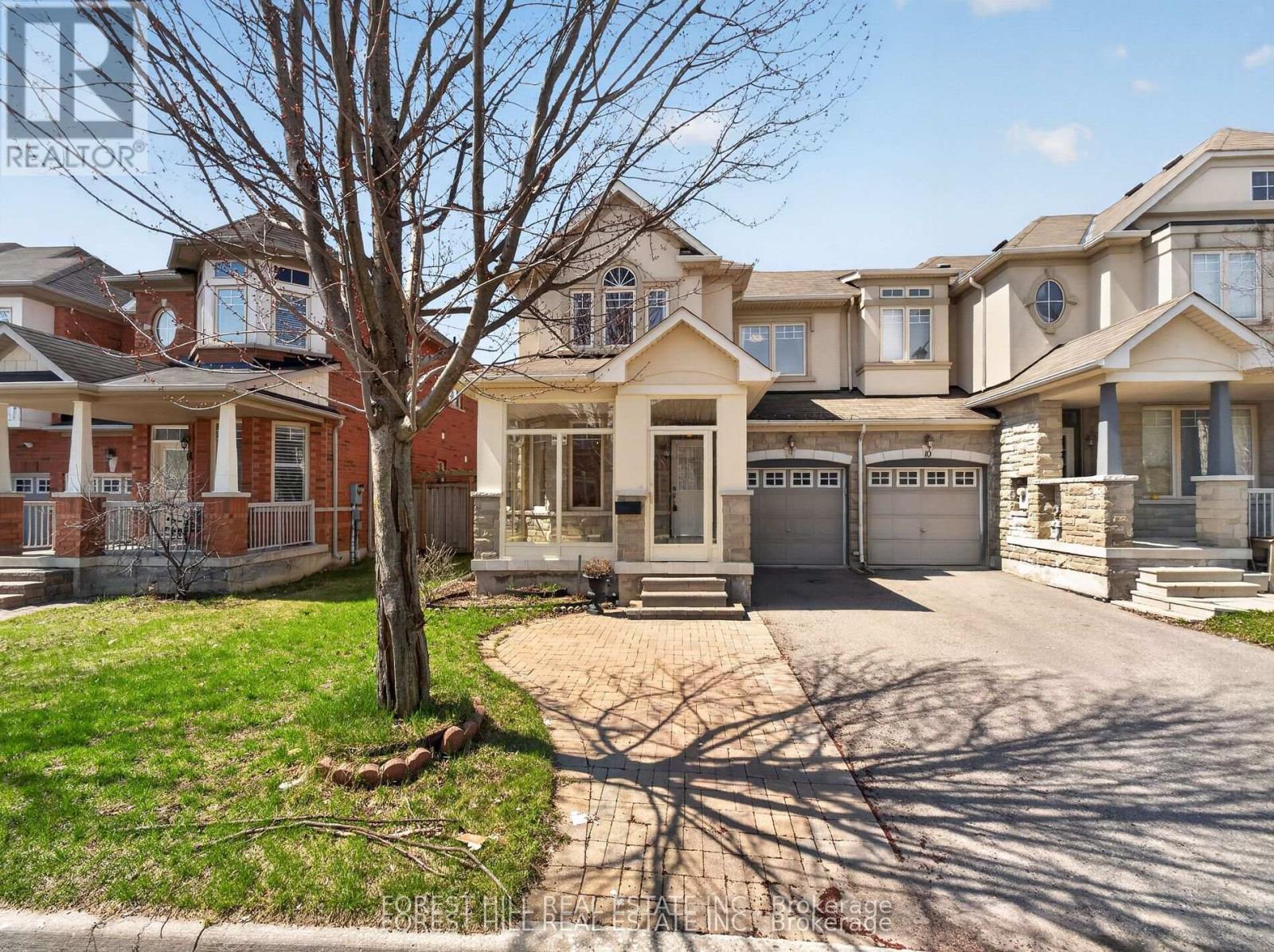 Photo 1 of 44 — 12 STOOKES CRESCENT, Richmond Hill (Jefferson), ON L4E0J3