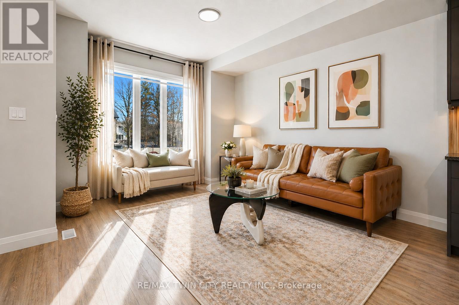84 - 143 ELGIN STREET