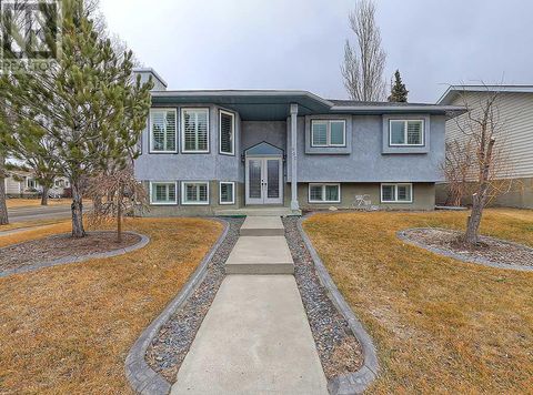 902 15 Street SE High River AB T1V1L7