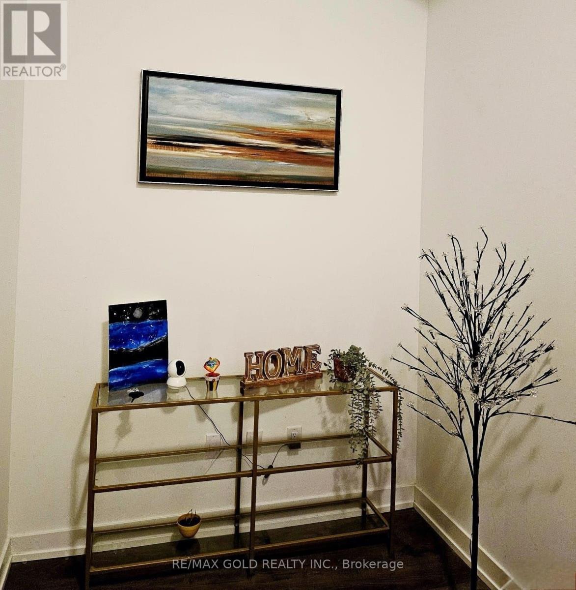 416 - 55 DUKE STREET