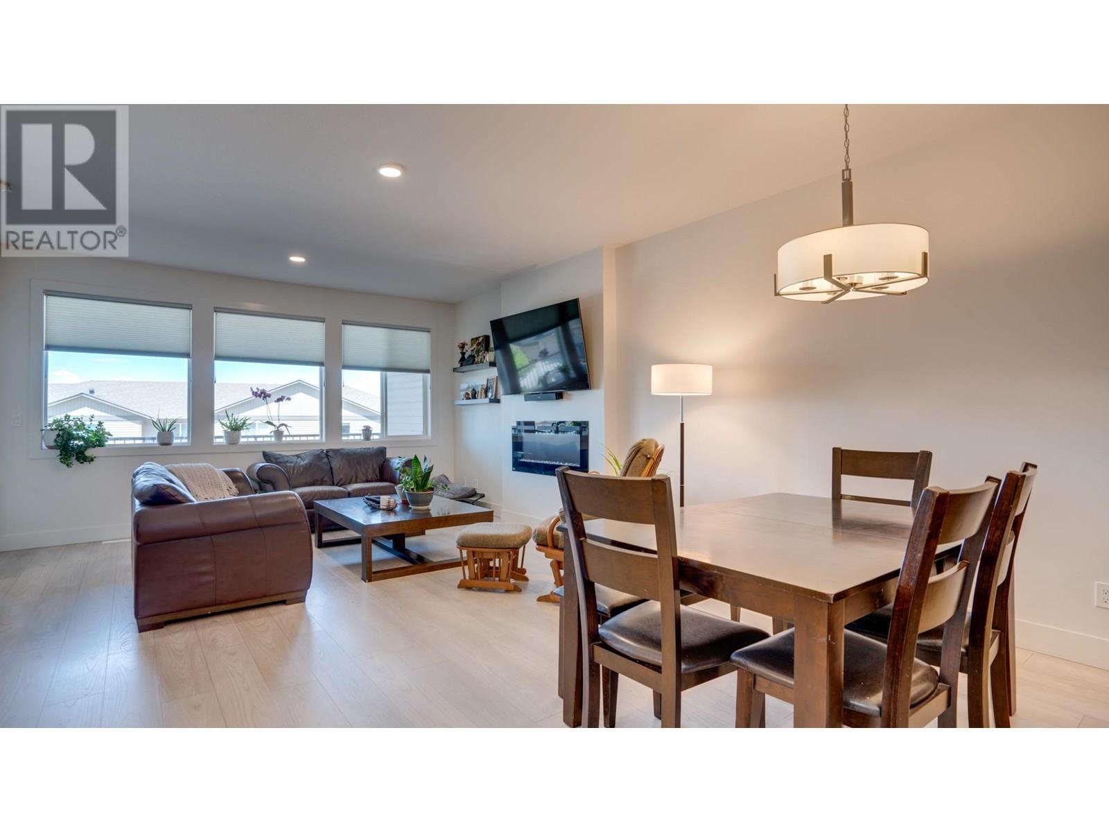 933 Mt Robson Place Unit# 3