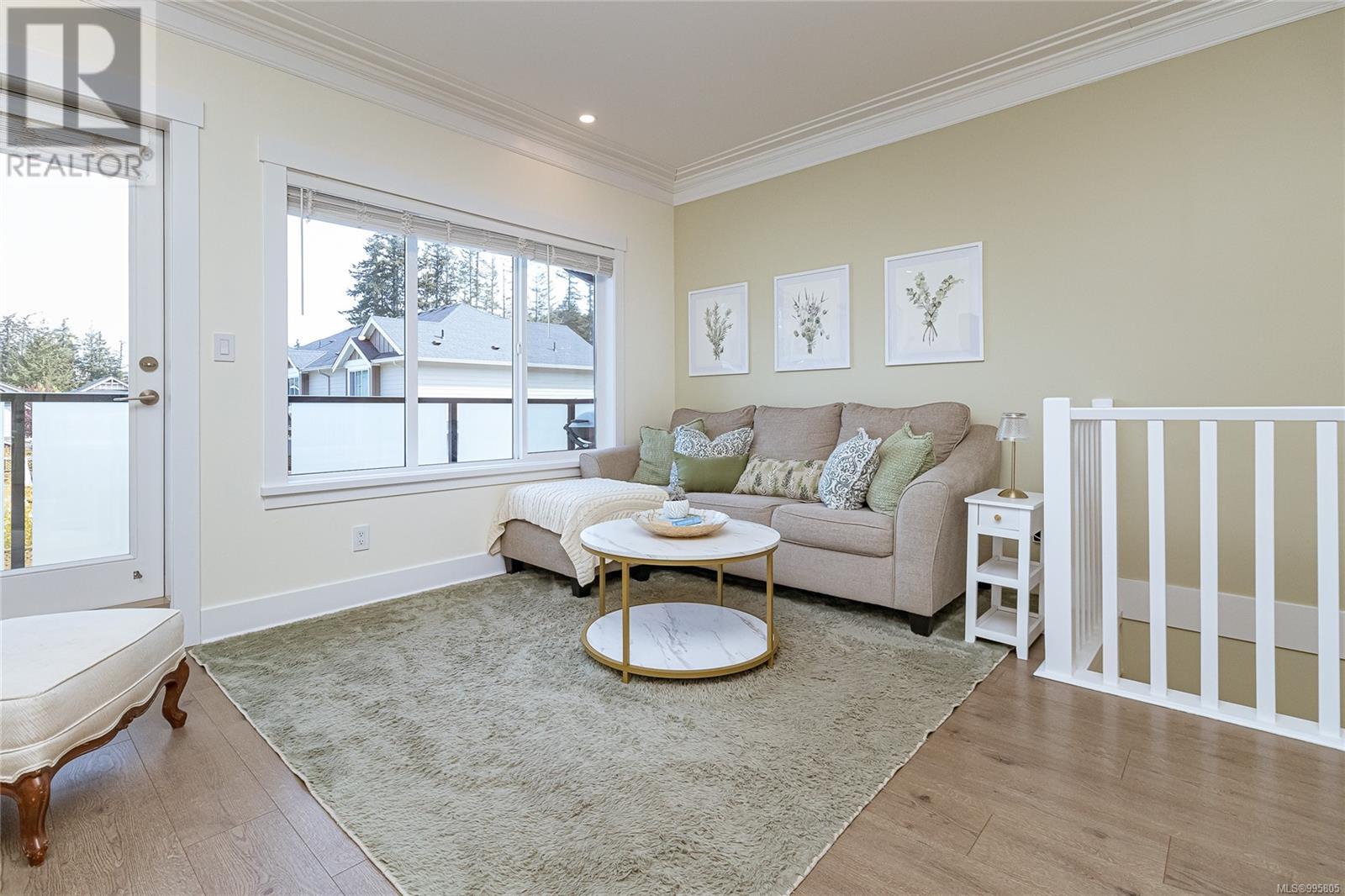 955 Lobo Vale