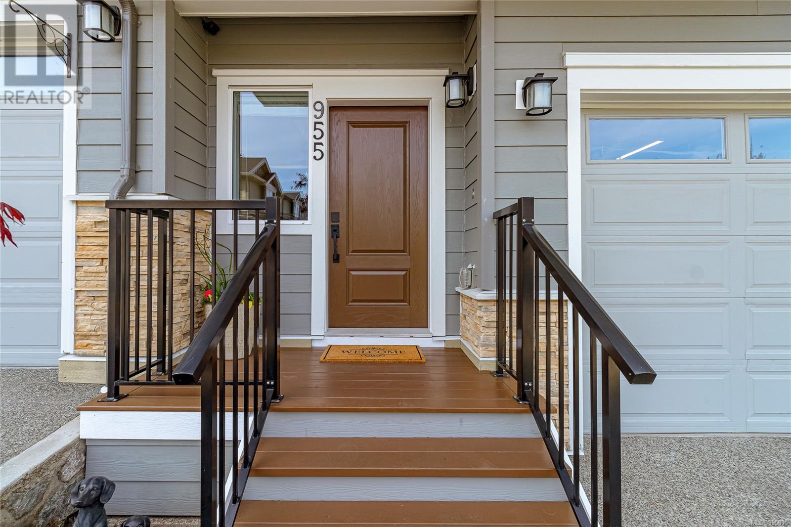 955 Lobo Vale