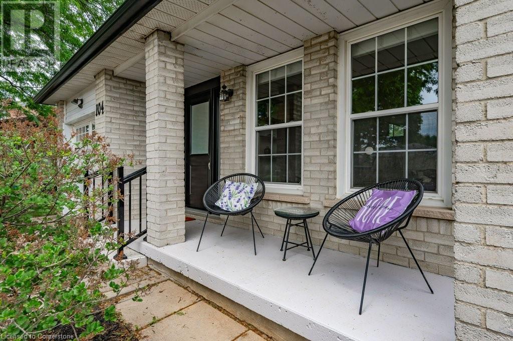 104 GOLFWOOD Drive