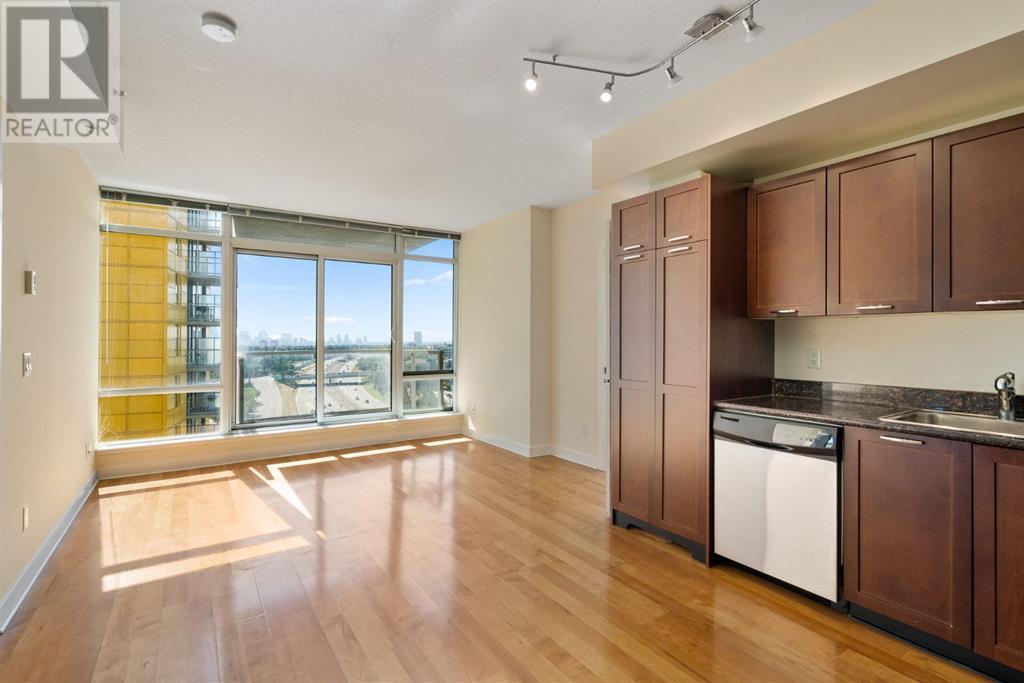 1305, 3830 Brentwood Road NW