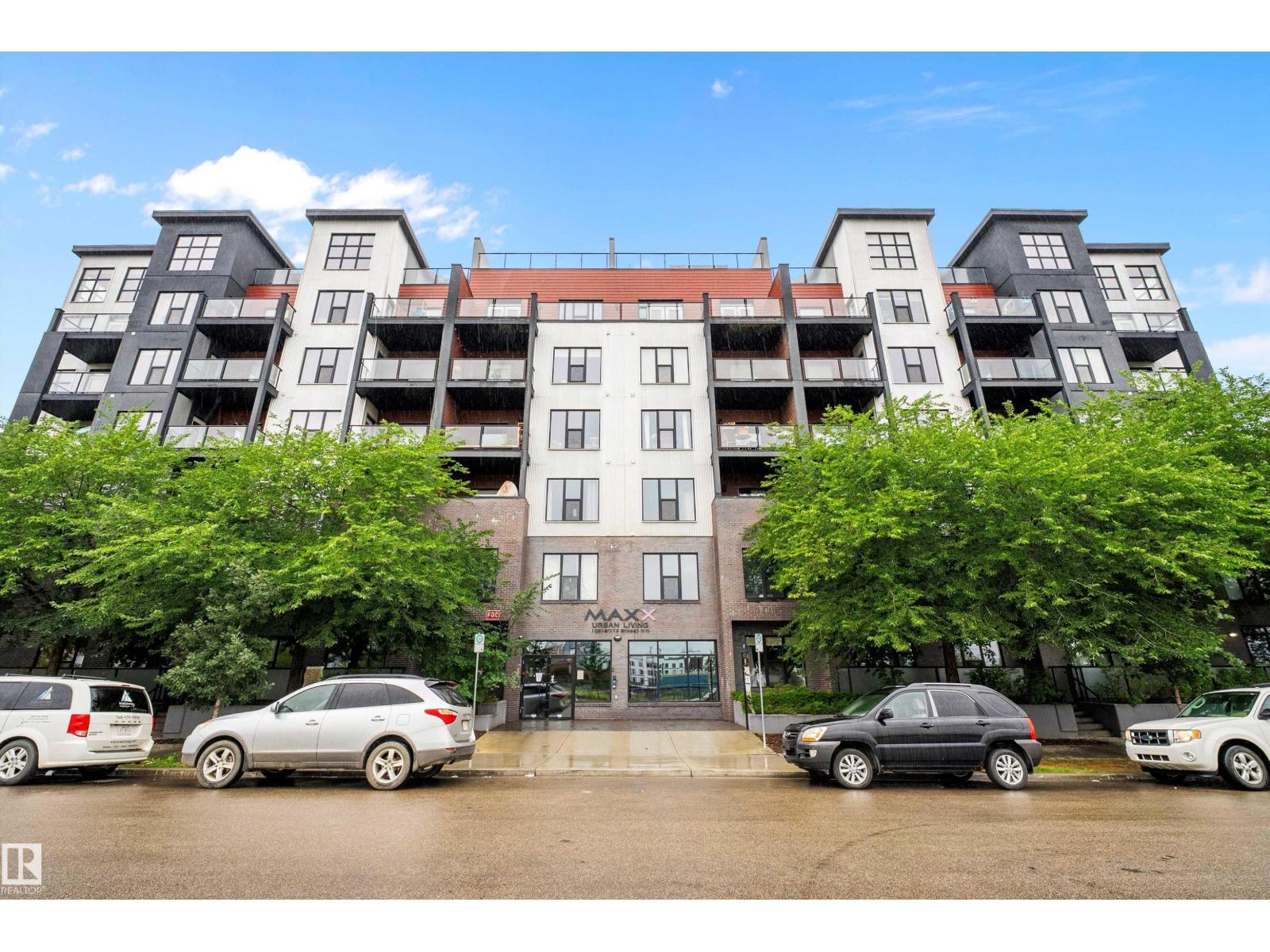 #406 10518 113 ST NW