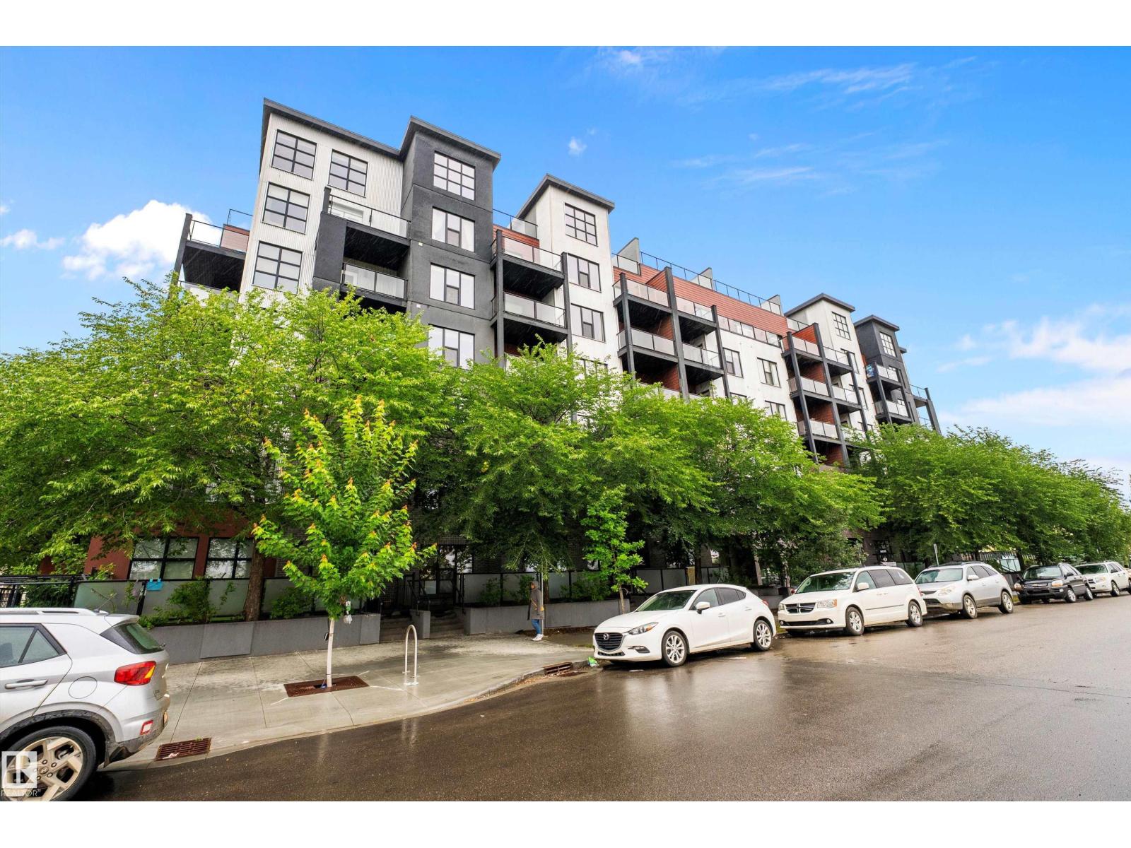 #406 10518 113 ST NW