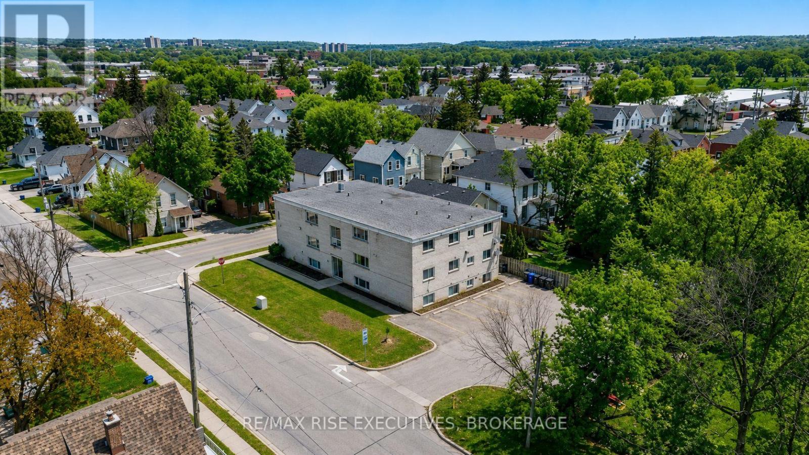 Photo 1 of 20 — 48 STEPHEN STREET, Kingston (East of Sir John A. Blvd), ON K7K2C3