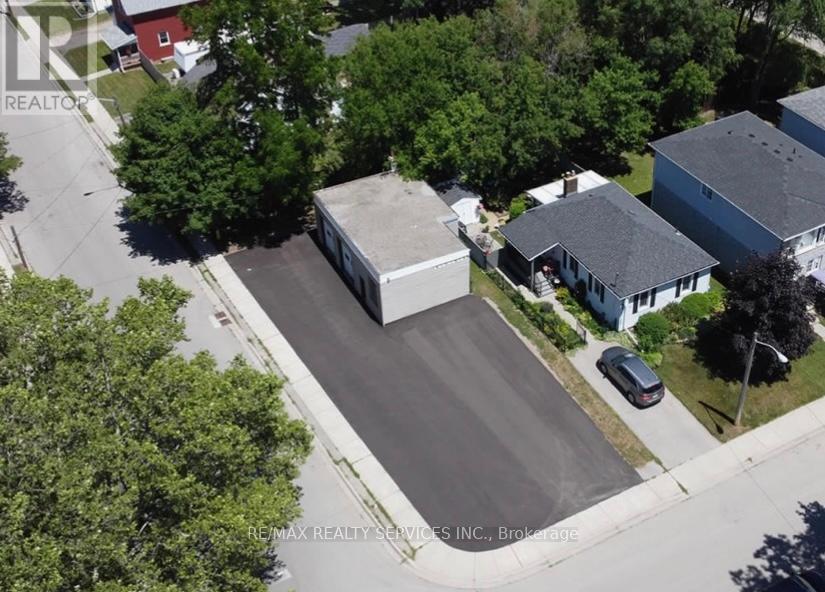 Photo 1 of 13 — 46 KITCHENER AVENUE, Brantford, ON N3S1A4