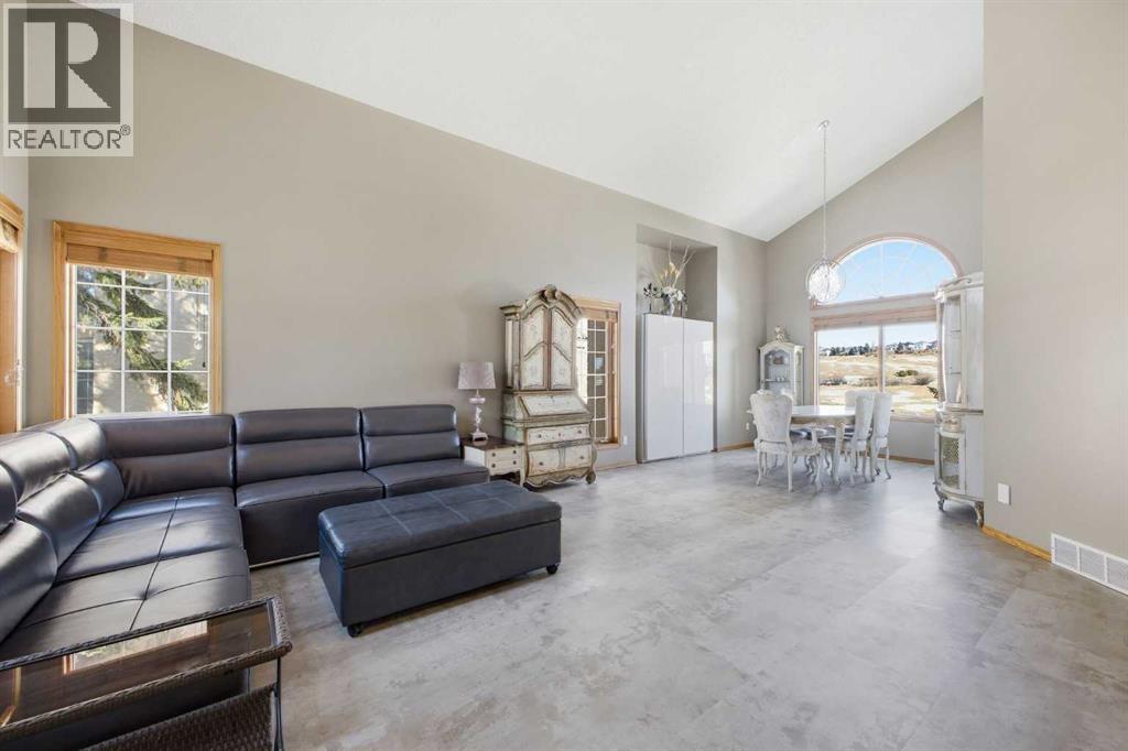 40 Country Hills Close NW