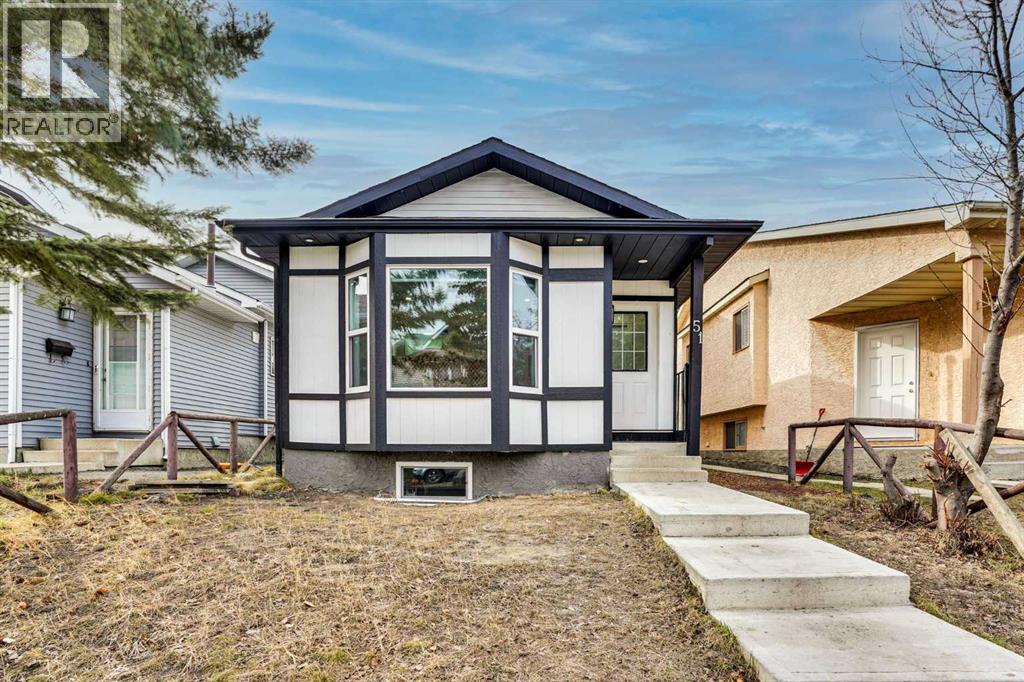 51 Taraglen Road NE