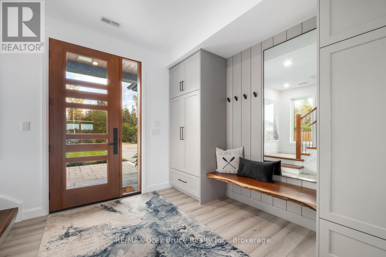 166 COUNTRY SIDE DRIVE