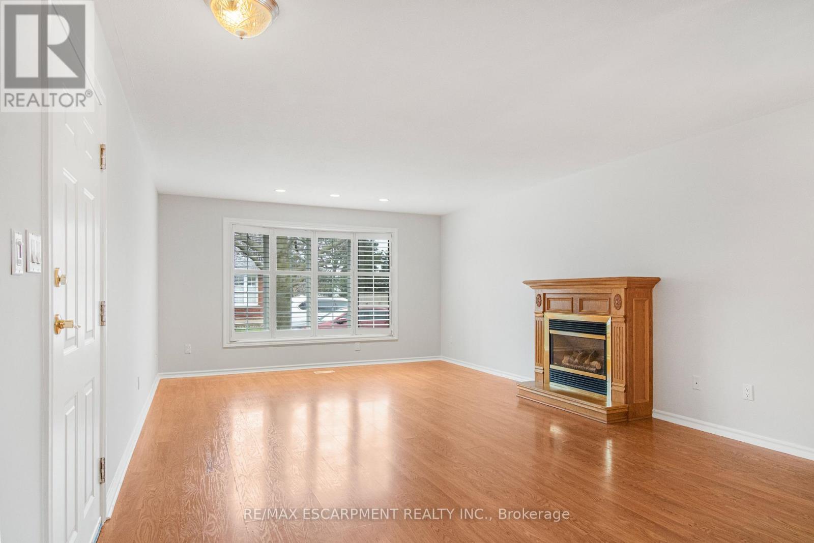 19 - 229 LYNDEN ROAD