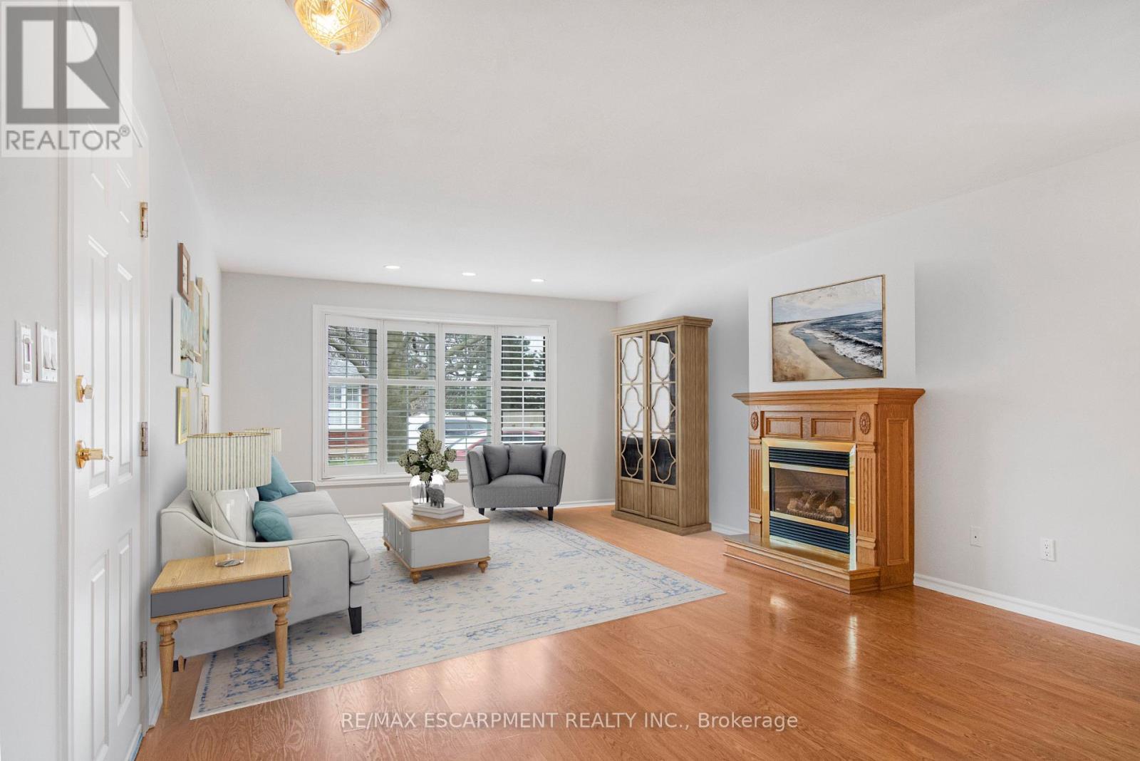 19 - 229 LYNDEN ROAD