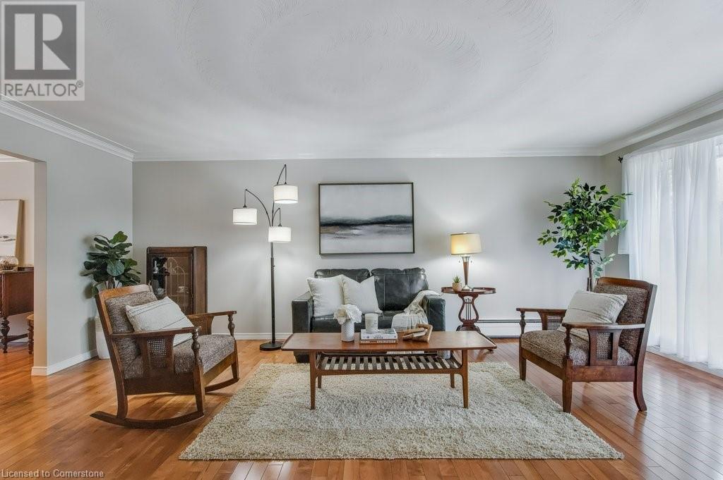 68 RIDGEVIEW Crescent