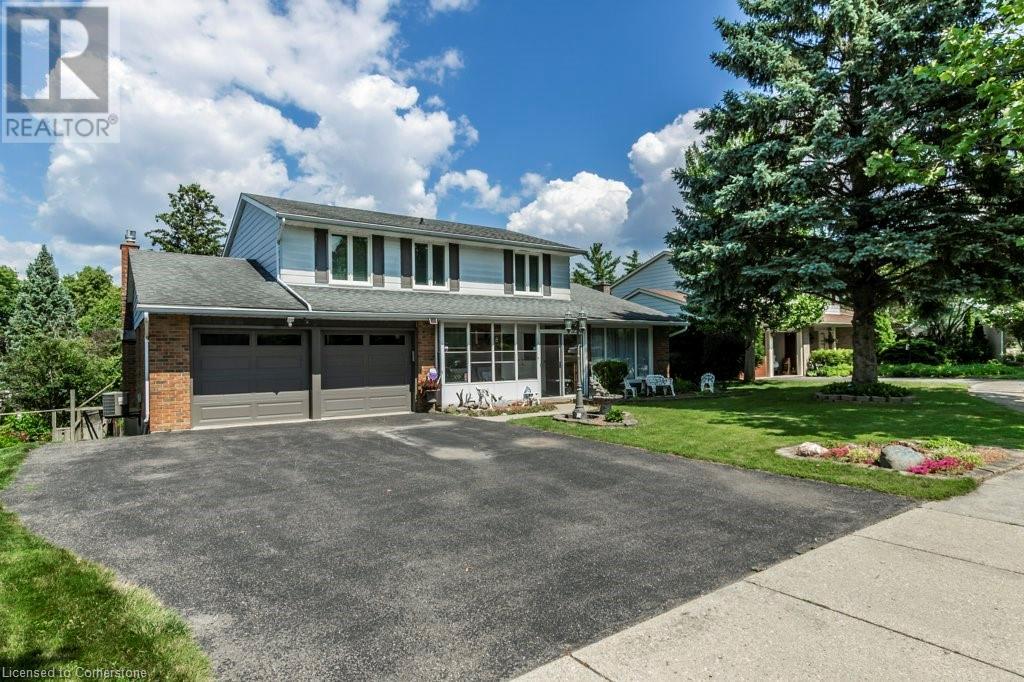 68 RIDGEVIEW Crescent