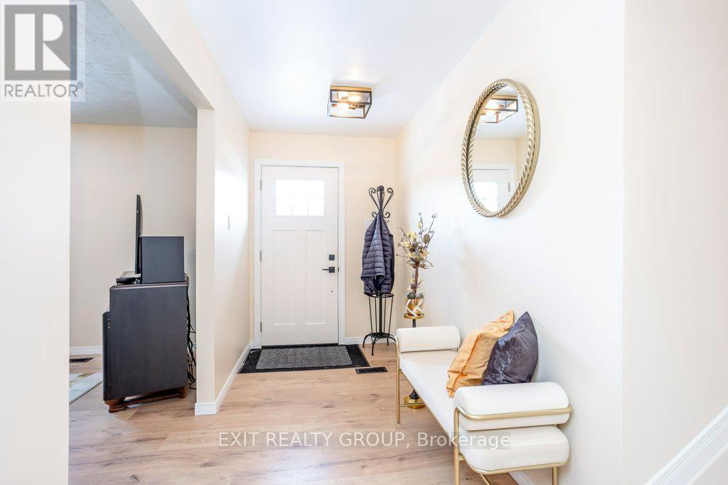 640 VICTORIA STREET N