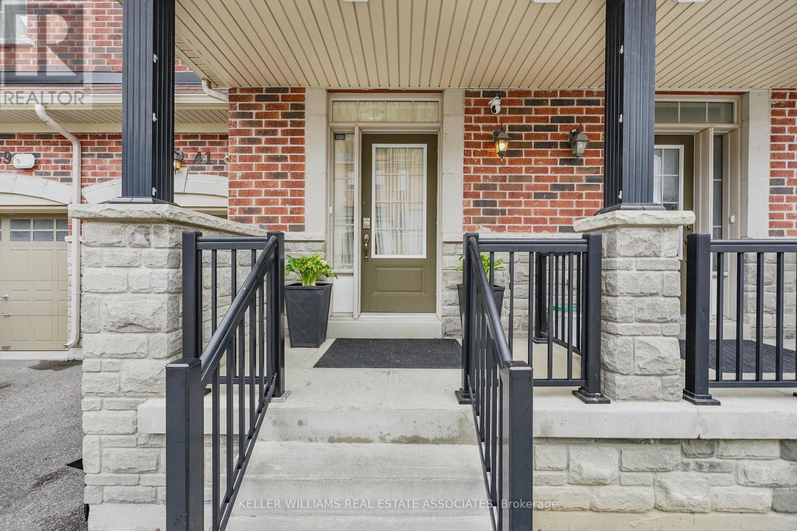 41 MAZARINE LANE
