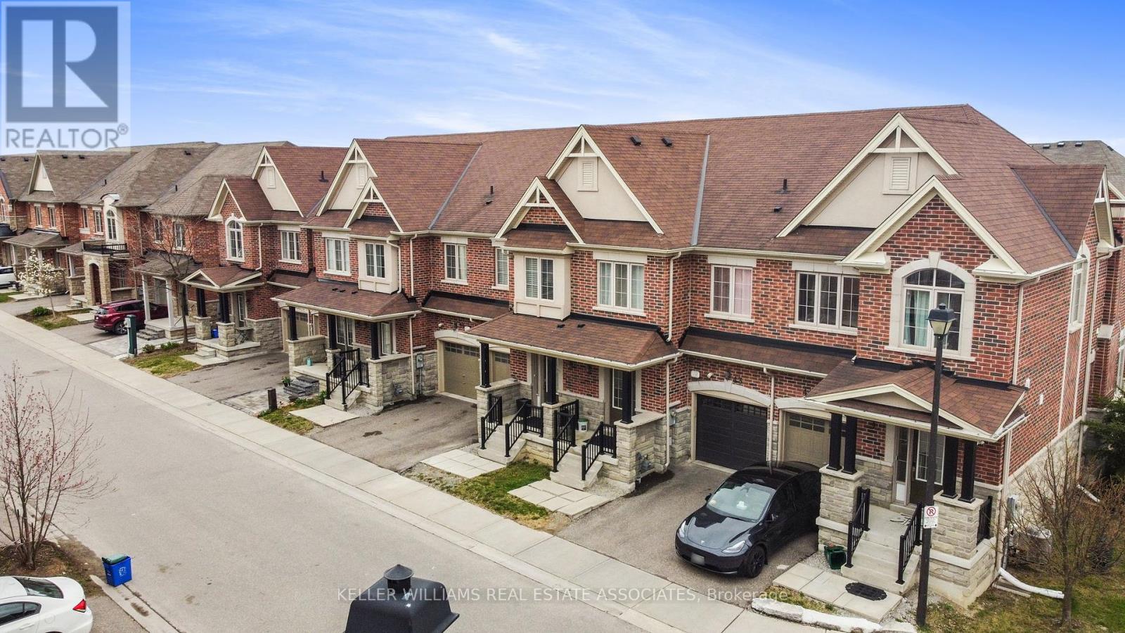 41 MAZARINE LANE