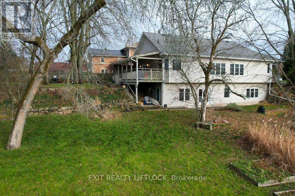 57 KING STREET E - Photo 2