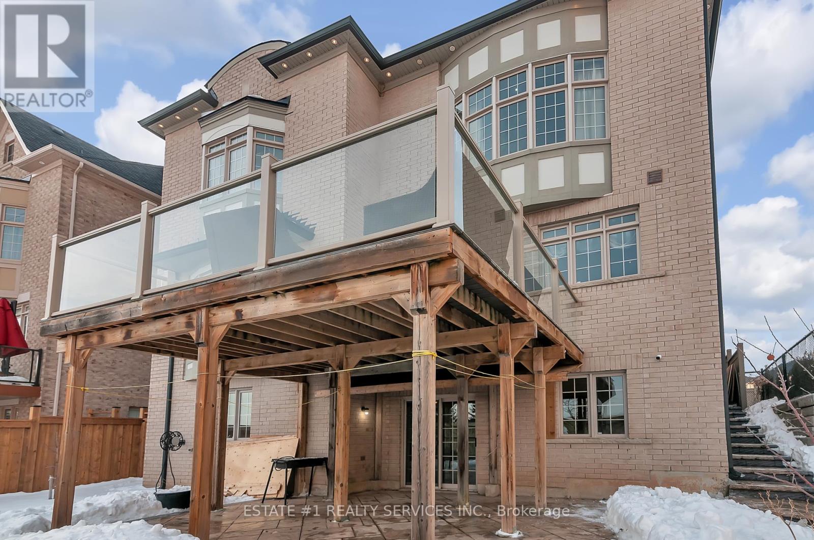 4 AGINCOURT CIRCLE