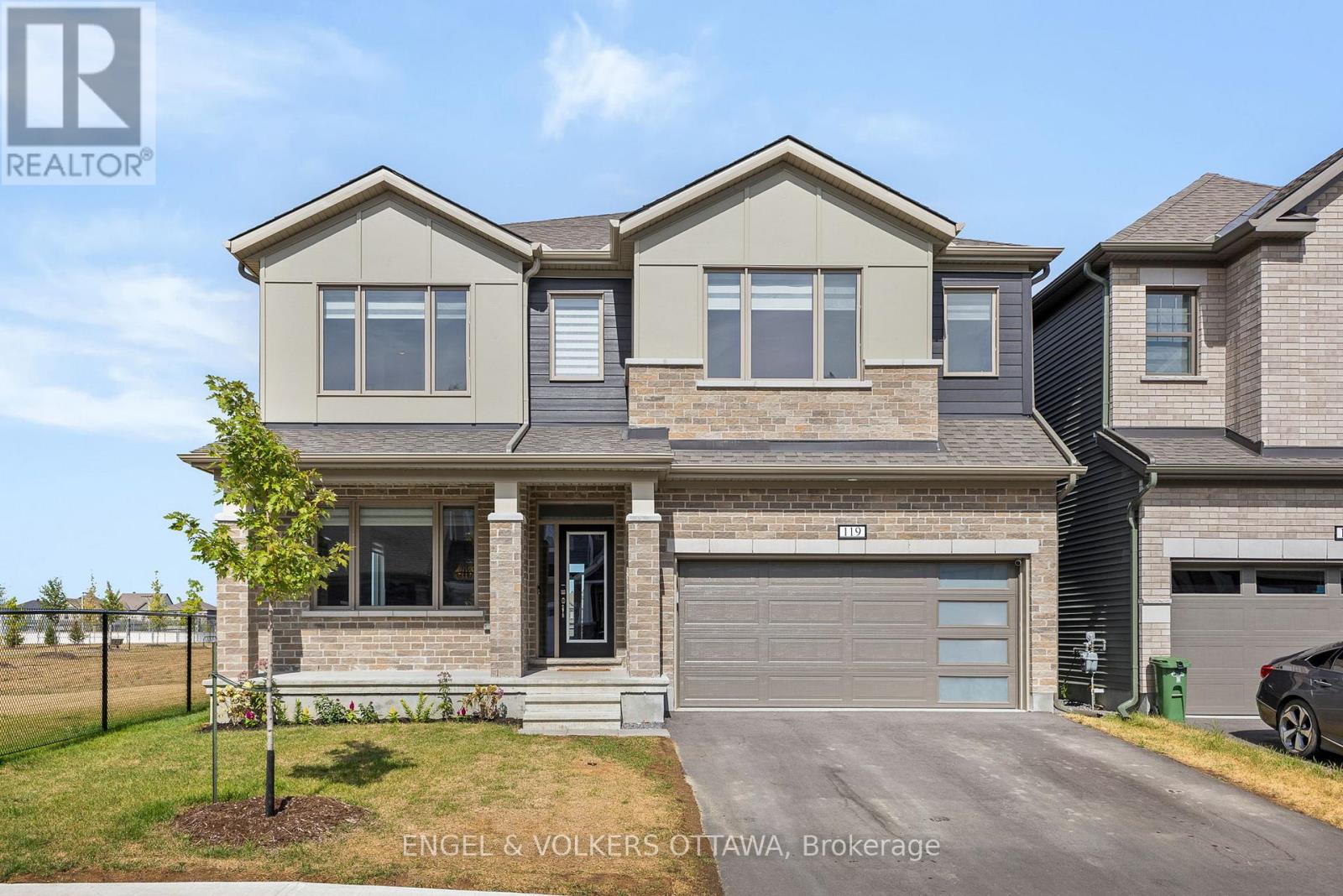 119 GREEN ASH AVENUE