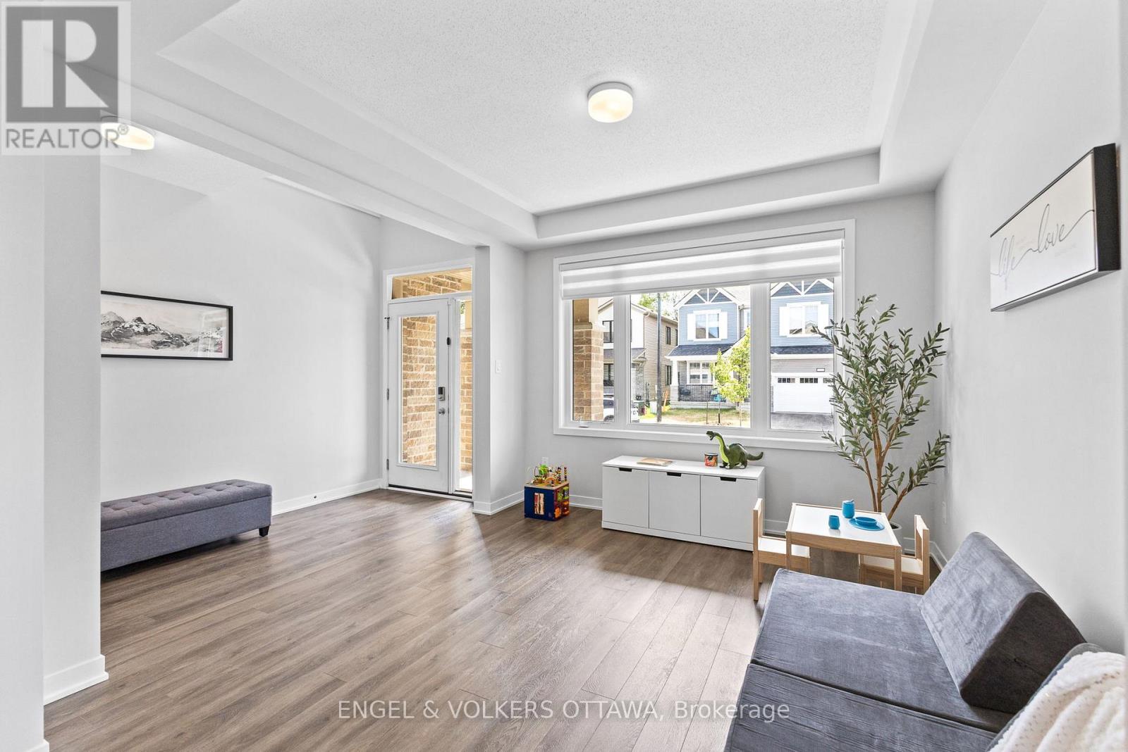 119 GREEN ASH AVENUE