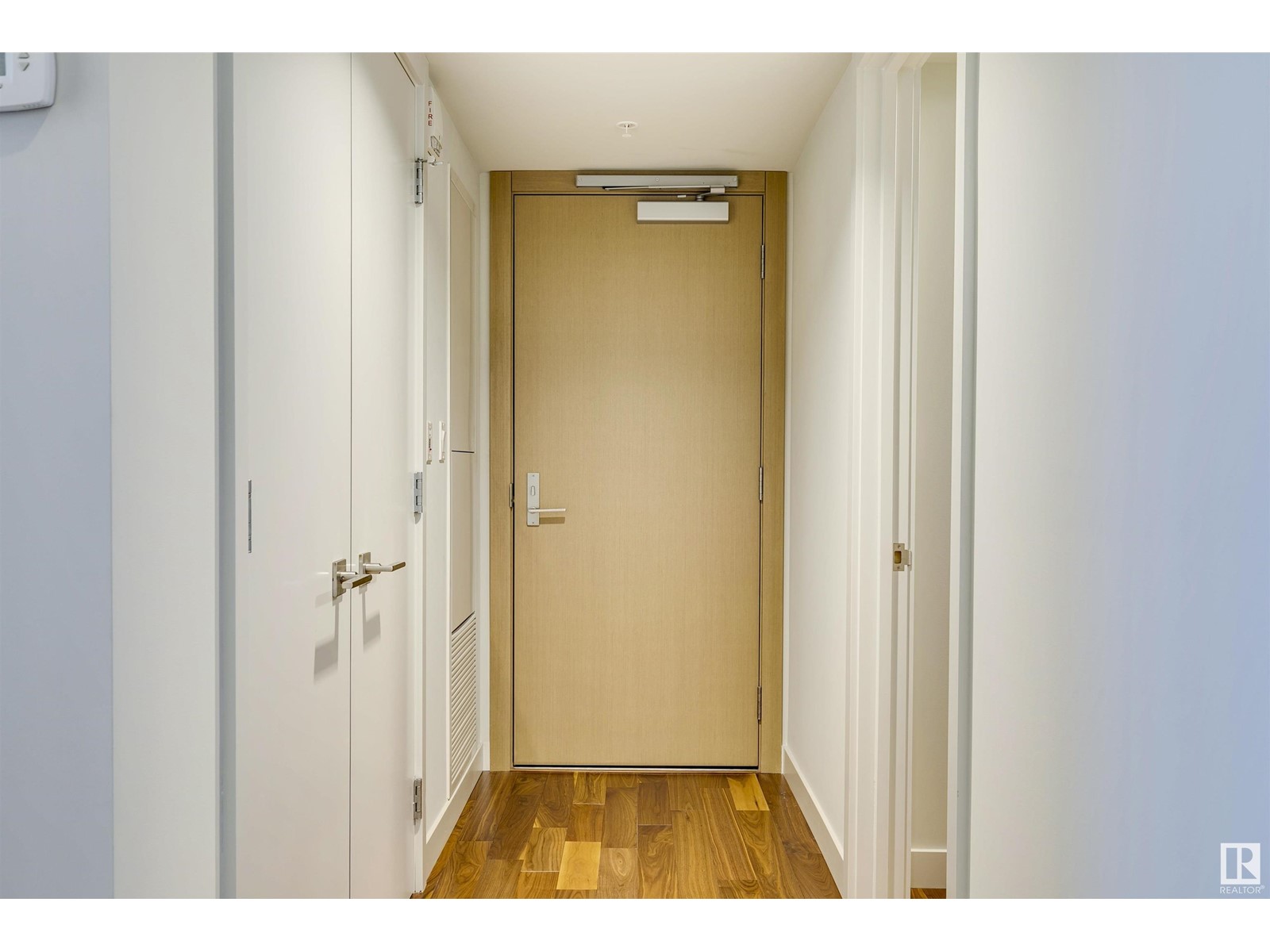 #2912 10360 102 ST NW