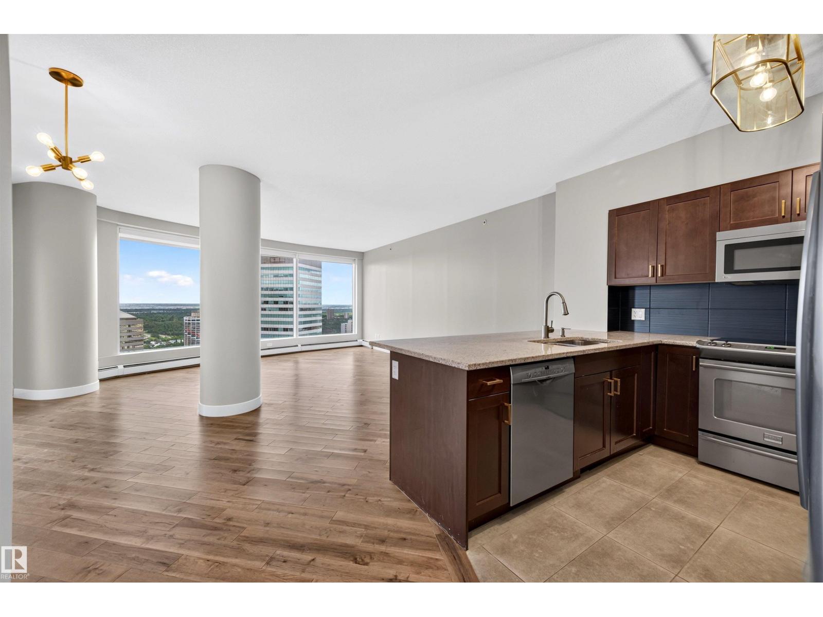 #2902 10152 104 ST NW
