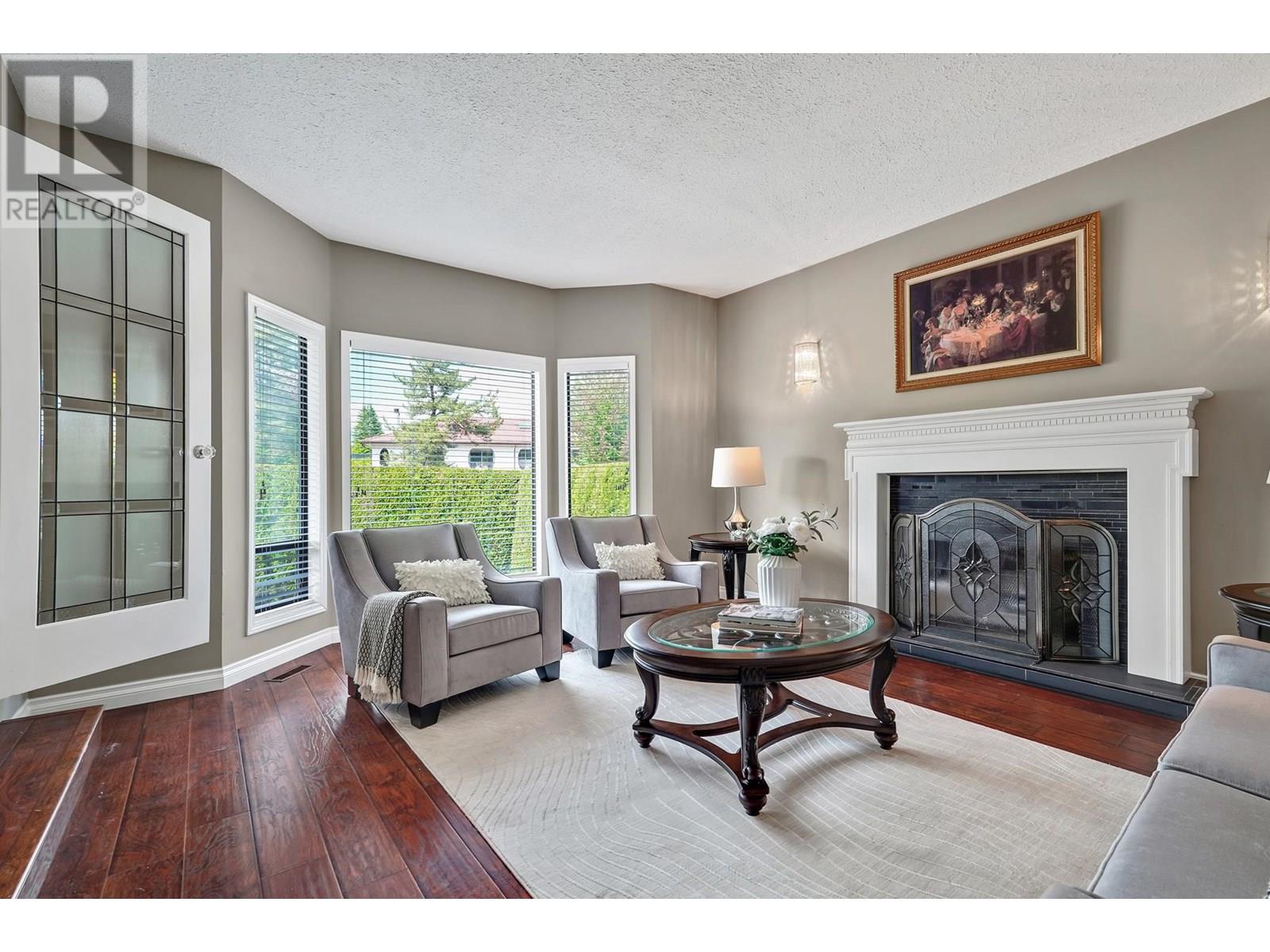 496 GLENBROOK DRIVE