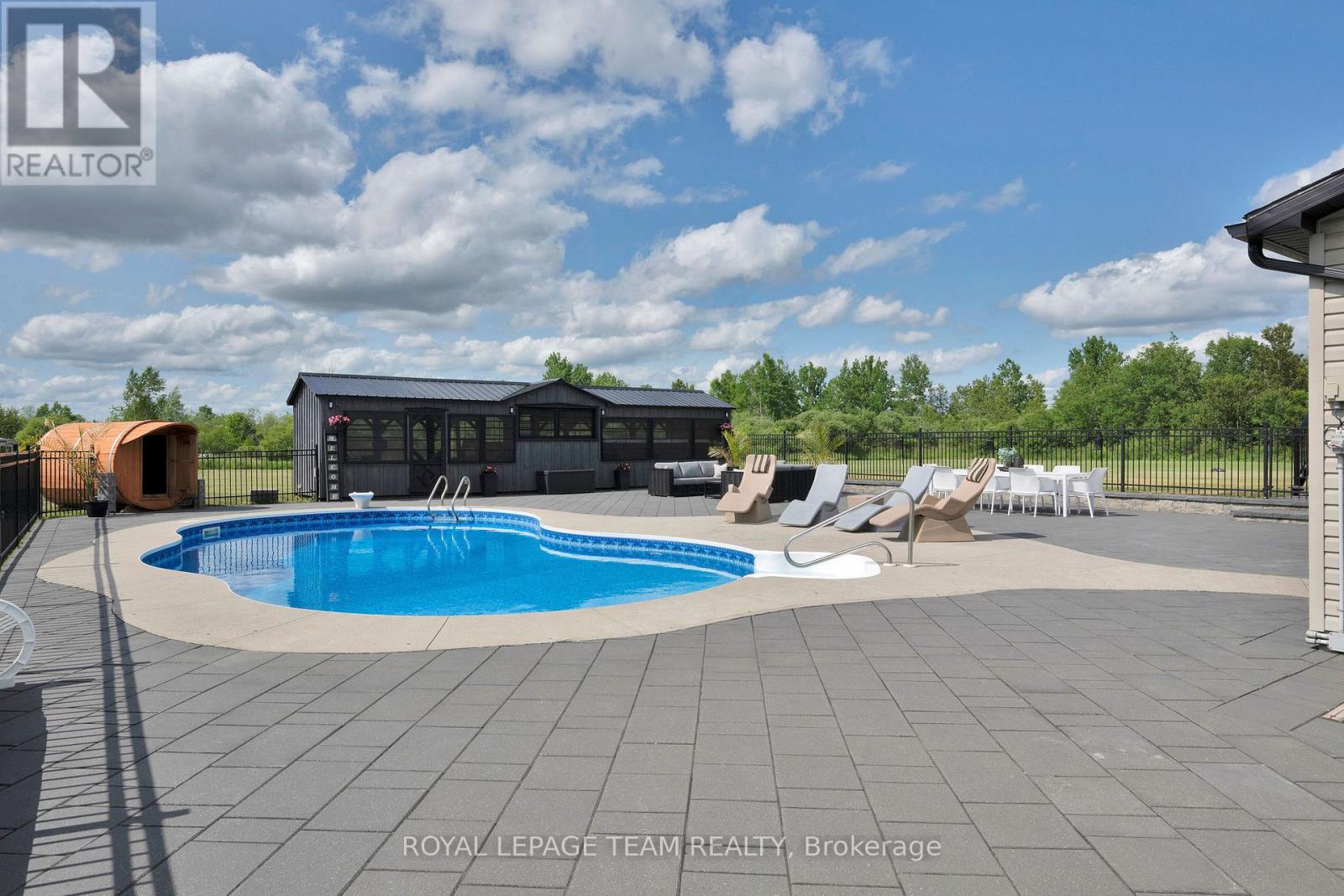 883 CRAIG ROAD
