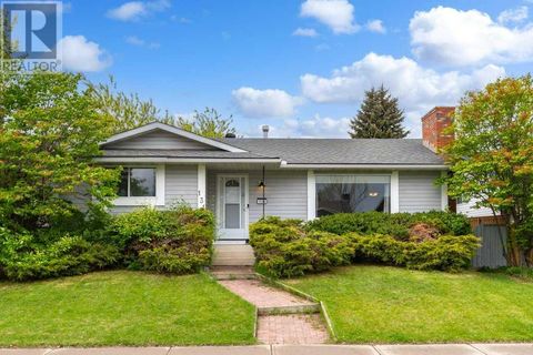 131 Bracewood Road SW Calgary AB T2W3B9