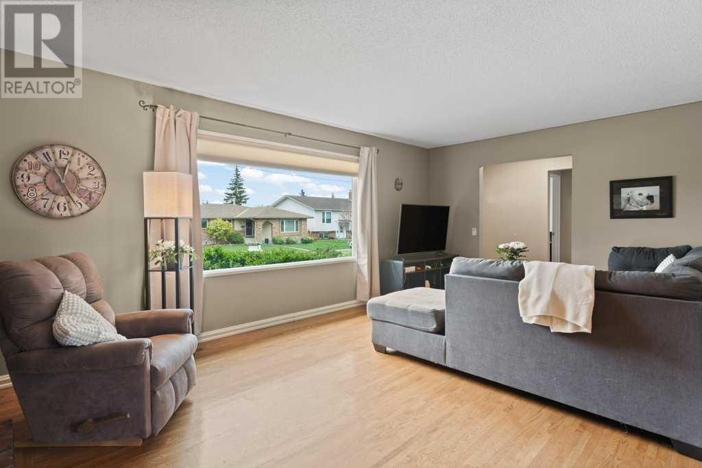 131 Bracewood Road SW
