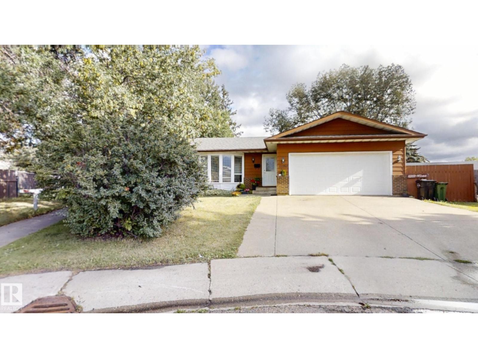 12203 149 AV NW