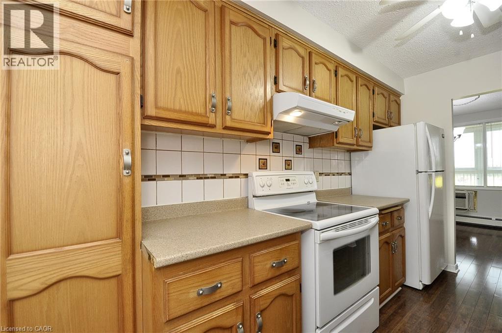 400 CHAMPLAIN Boulevard Unit# 404