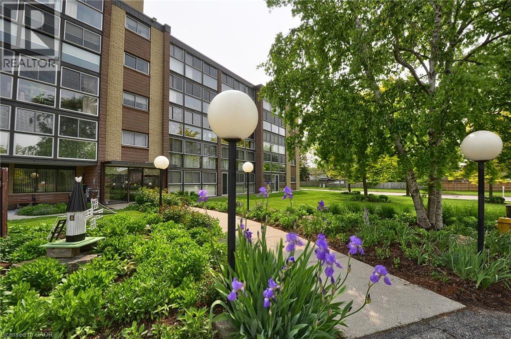 400 CHAMPLAIN Boulevard Unit# 404